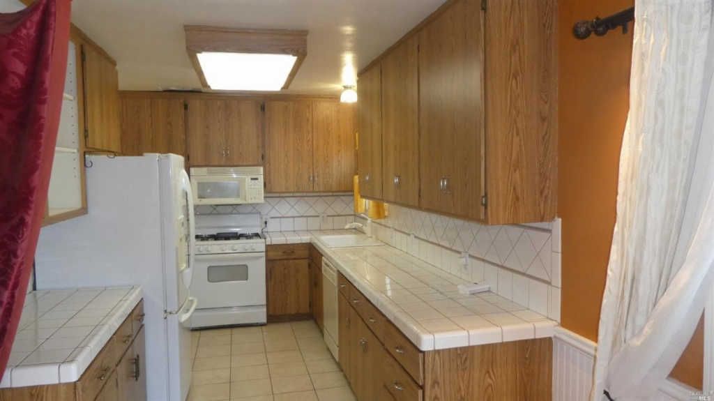 2190 Marshall Ave.